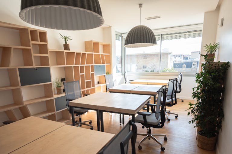 Private floor in Champs-�lys�es - Image 0