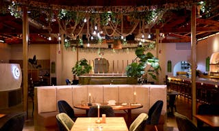 Chic 8th Street Dining Spot - perfect for a variety of events - Image 5