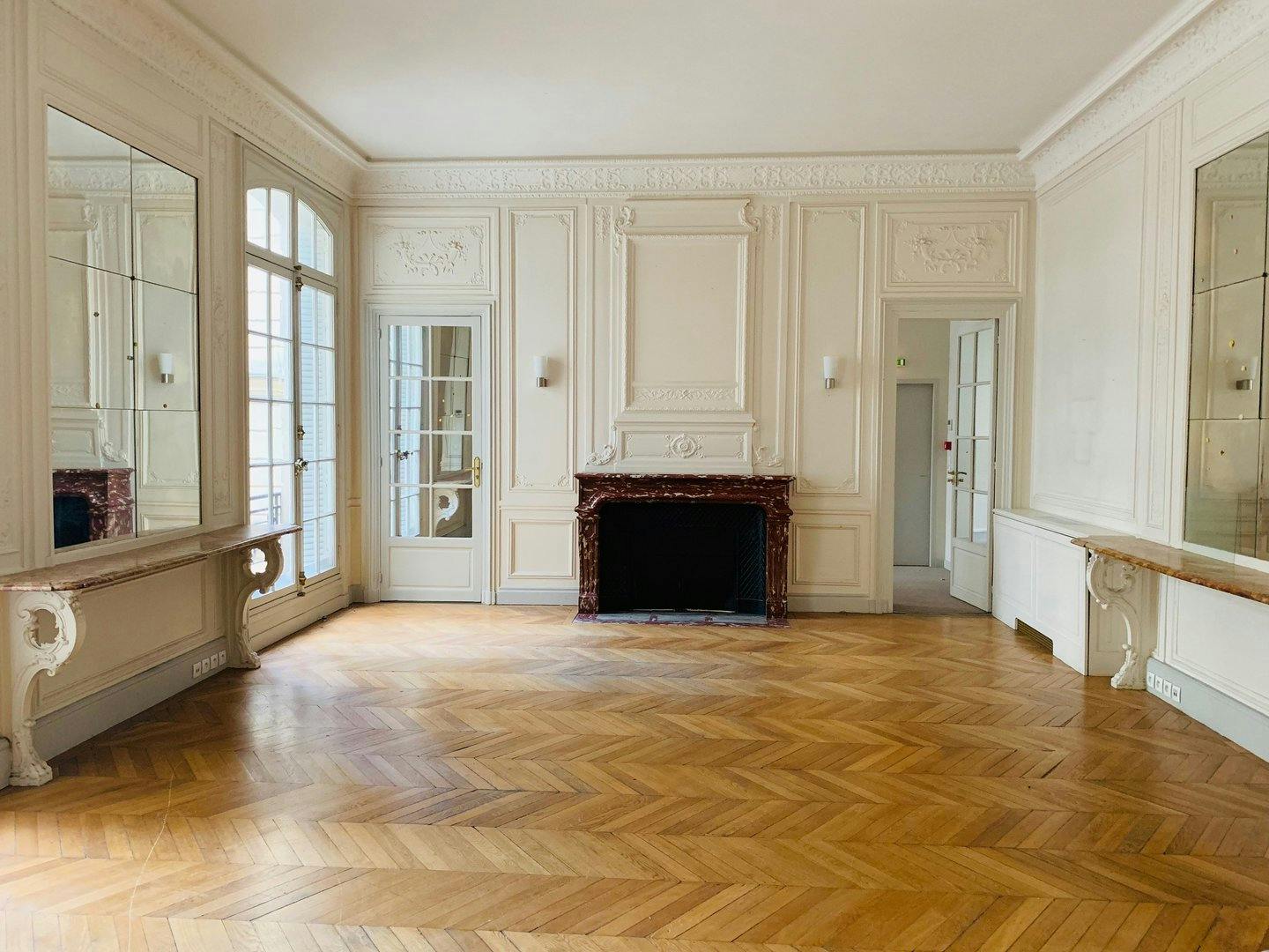 Large Mansion on Avenue d'Iéna in the 16th Arrondissement