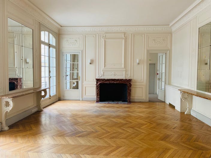 Superb Mansion in 16th arrondissement - Image 1