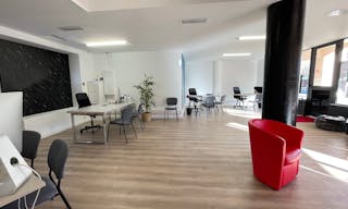 Galerie / Espace bureau / reception / co-working/ tout confort / village en bord de mer / 10 minutes Cannes - Image 4