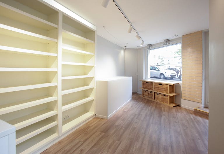 Pop-Up Store in Boulogne Nord - Image 2