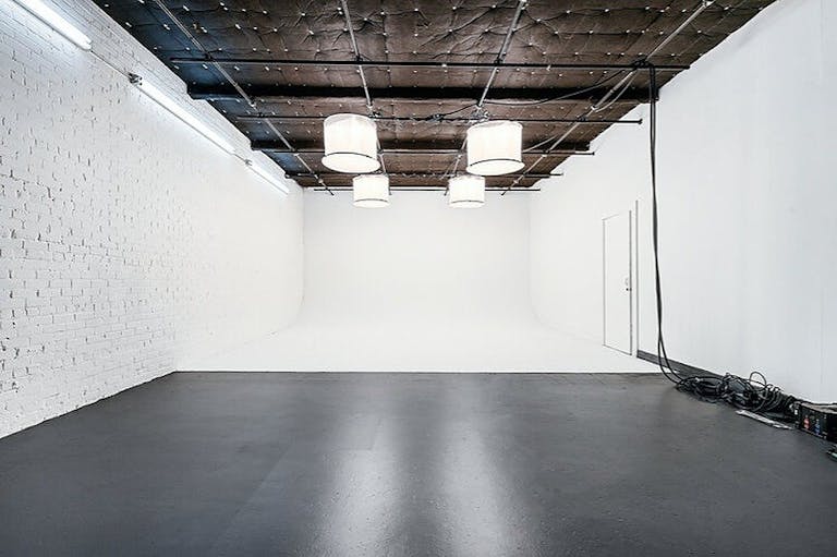 Studios in Brooklyn - Studio 9 - Image 0
