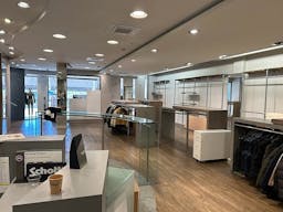 Boutique Premium Lyon Centre - Image 1