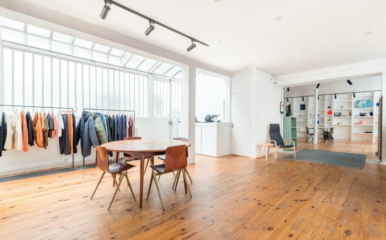Charming Workshop / Showroom for Rent - Paris Le Marais - Image 1