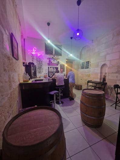 Espace �venementiel avec cave de 80m2 - Image 3