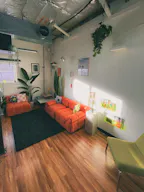 1000 Sq ft Industrial Studio/Retail/Pop-up space - Image 6