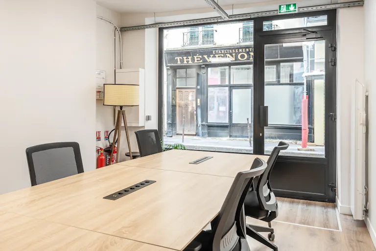 Élégant Showroom Éphémère in Paris - Image 0