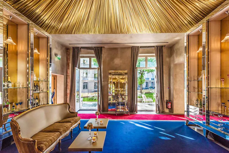 Exceptional Space in Triangle d'Or - Image 0