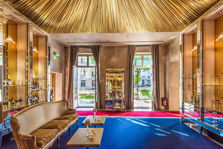 Exceptional Space in Triangle d'Or - Image 0