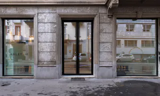 Show Room - Image 12