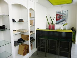 Sophisticated Boutique in Nantes - Image 3