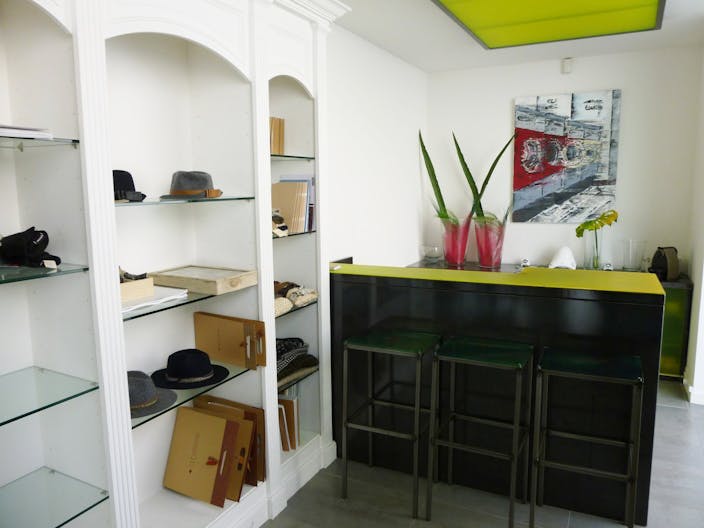 Sophisticated Boutique in Nantes - Image 3