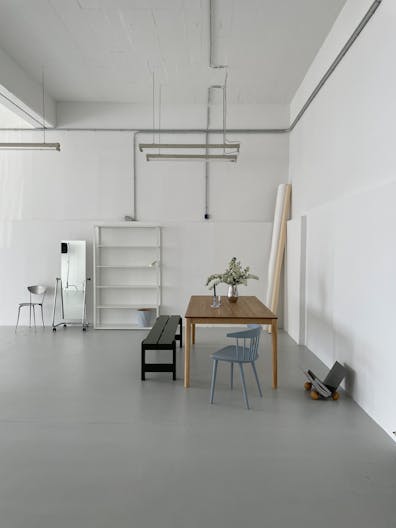 minimalistic atelier / daylight studio / event space 125sqm - Image 1