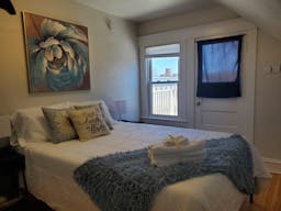 Charming 3 Bedroom Home, Close to U of M/Downtown/Dinkytown ~ Great Deck!! - Image 7