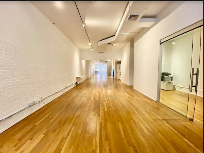 ** SPACIOUS SOHO OFFICE / EVENT SPACE, Move-In Ready ** 4th Floor. - Image 0