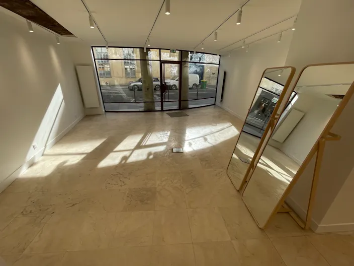 Galerie WHEAKO - 67 Rue de Turenne - Le Marais - PARIS - Image 4