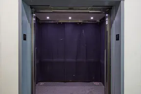 7500 sqft Bright West Soho Studios - Image 14