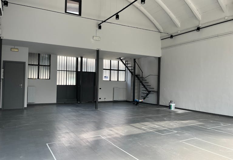 Ampio Spazio completo di tutti i servizi. Temporary showroom / Yoga / Exibition / Shooting fotografici. Disponibile per Fuori Salone - Fashion week - Image 3