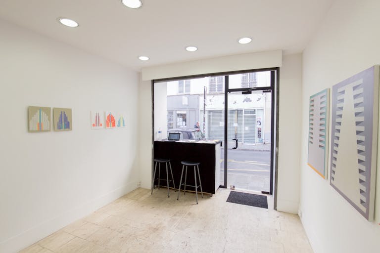 Minimal Gallery in Le Marais - Image 0