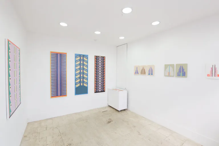 Minimal Gallery in Le Marais - Image 3