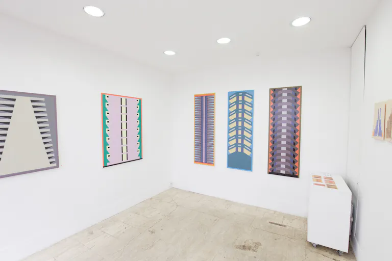 Minimal Gallery in Le Marais - Image 4