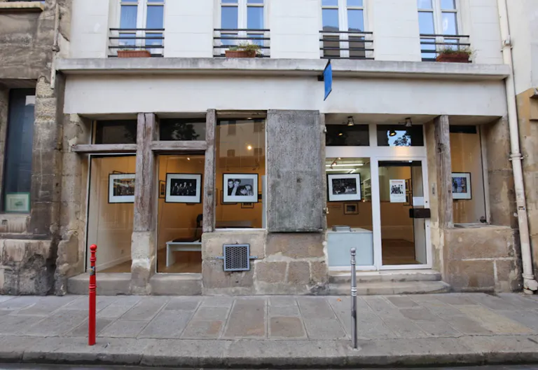 Contemporary Gallery in Le Marais - Image 4