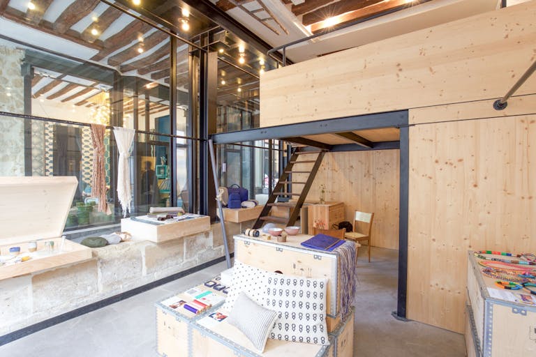 Trendy Shop in Le Marais - Image 0