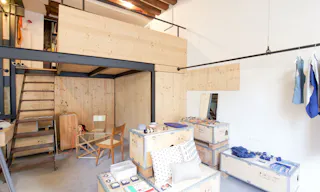 Trendy Shop in Le Marais - Image 2
