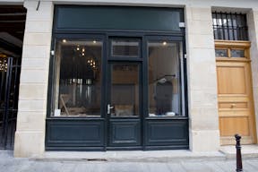 Trendy Shop in Le Marais - Image 4