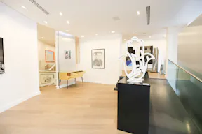 Saint Germain des Prés Showroom - Image 3