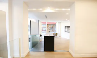 Saint Germain des Prés Showroom - Image 4