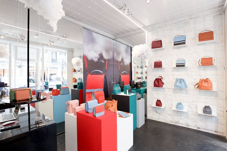 Contemporary Shop in Le Marais - Image 3