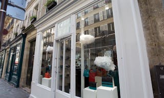 Contemporary Shop in Le Marais - Image 4