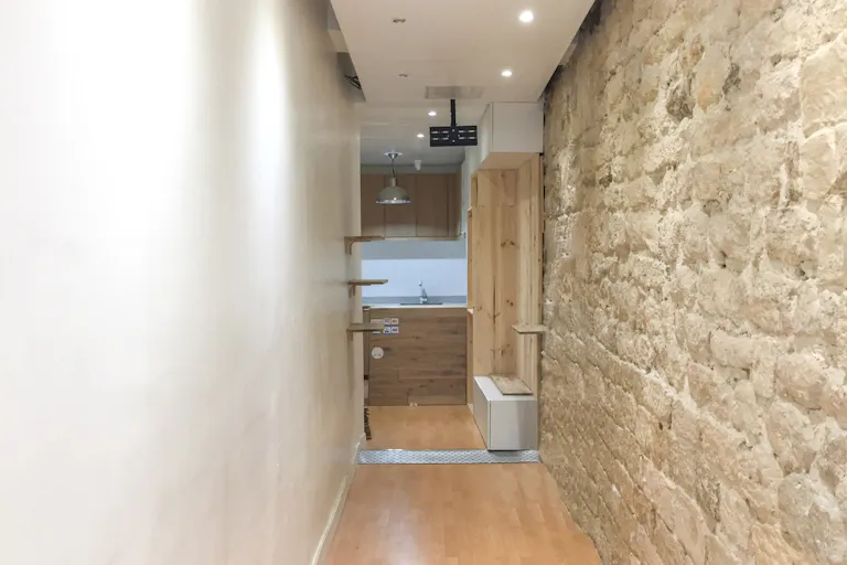 Saint Germain des Prés Shop Space - Image 1
