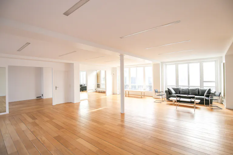 Classic Loft Space in Opera-Bourse - Image 1
