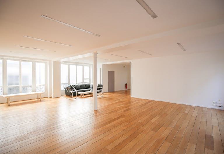 Classic Loft Space in Opera-Bourse - Image 2