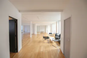 Classic Loft Space in Opera-Bourse - Image 6