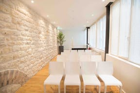 Modern Showroom in Palais Royal - Image 5