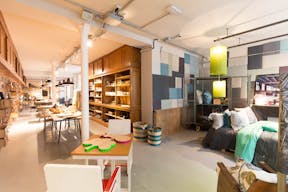 Pop-Up Store Near Folie Mericourt - Image 0