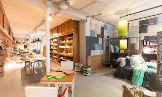 Pop-Up Store Near Folie Mericourt - Image 0