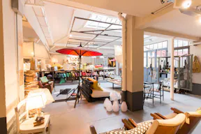 Pop-Up Store Near Folie Mericourt - Image 5