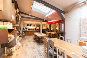 Pop-Up Store Near Folie Mericourt - Image 7