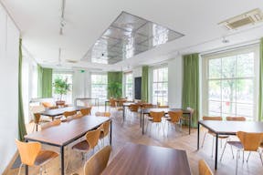 Classic Space in an Incredibly Beautiful Building - Image 3