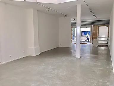 Bright Le Marais Gallery Space - Image 0