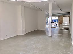Bright Le Marais Gallery Space - Image 0
