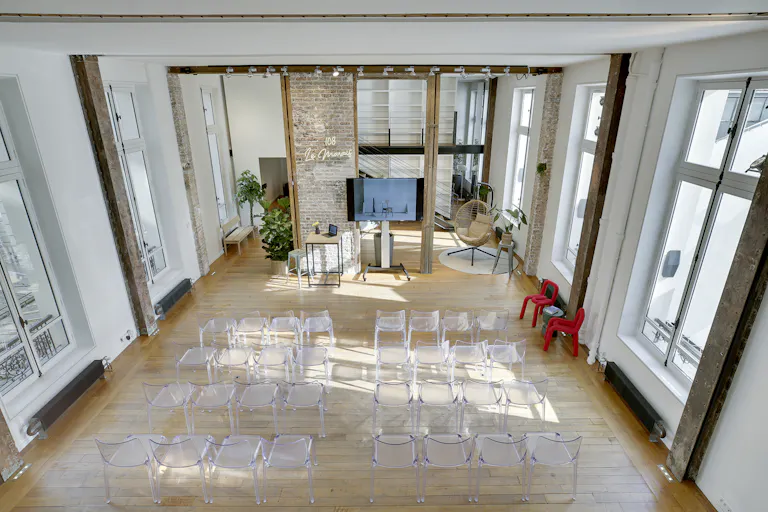 Spectacular Showroom in Le Marais - Image 2