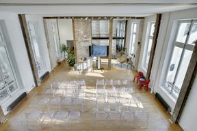 Spectacular Showroom in Le Marais - Image 2