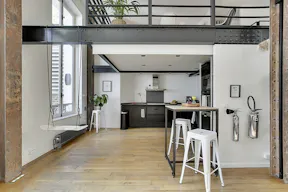 Spectacular Showroom in Le Marais - Image 4