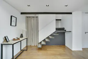 Spectacular Showroom in Le Marais - Image 8